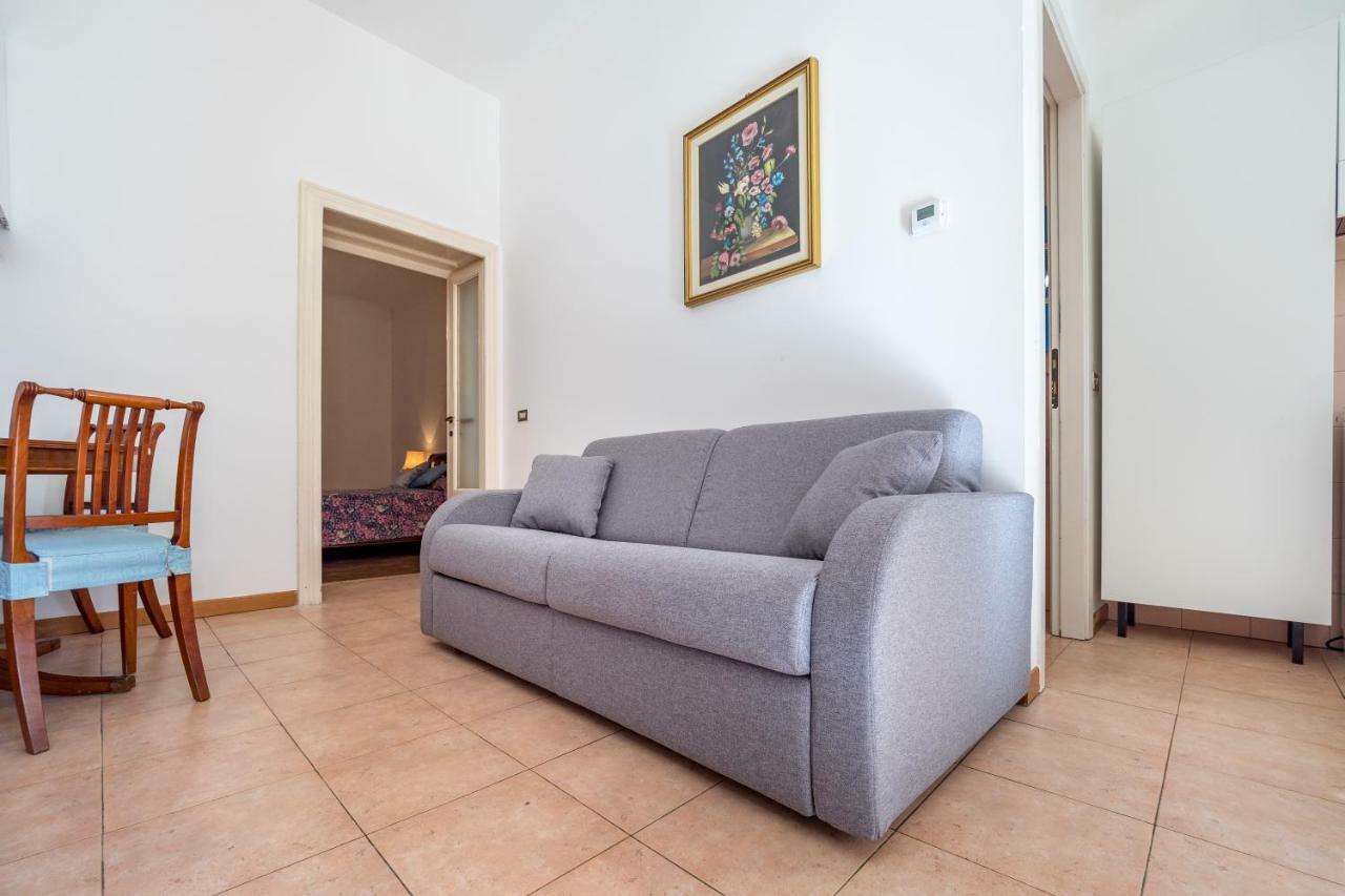 Viale Corsica *
